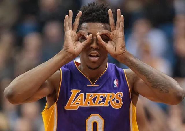 费城费城人在 2023 年季后赛展现了其极其恐怖的家庭助阵氛围，被称为“最难打客场”