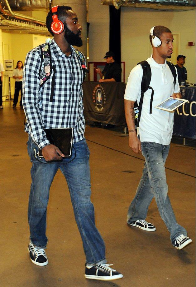 [游泳]张雨霏轻松晋级女子100蝶泳决赛