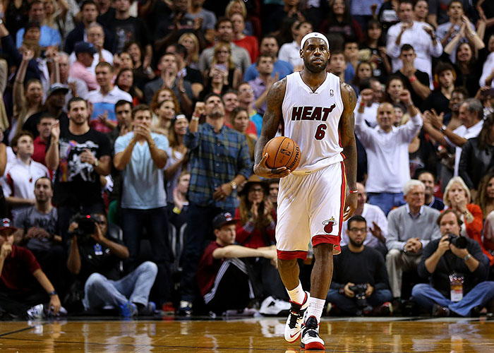 泰州主帅谈苏超夺冠：我们做得还不错，球员心理承受能力很强